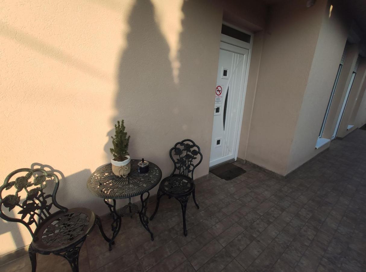 Royal De Lux Apartamento Hajdúszoboszló Exterior foto