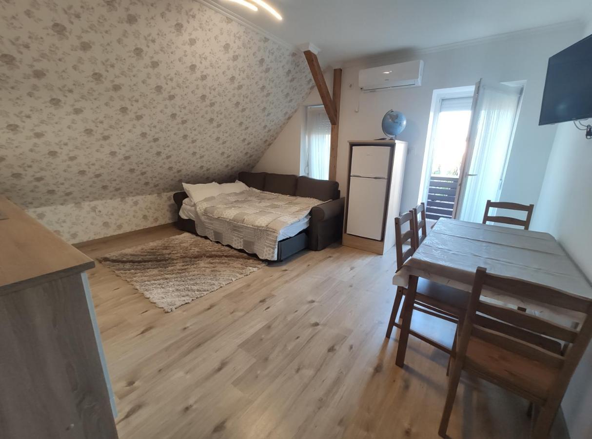 Royal De Lux Apartamento Hajdúszoboszló Exterior foto
