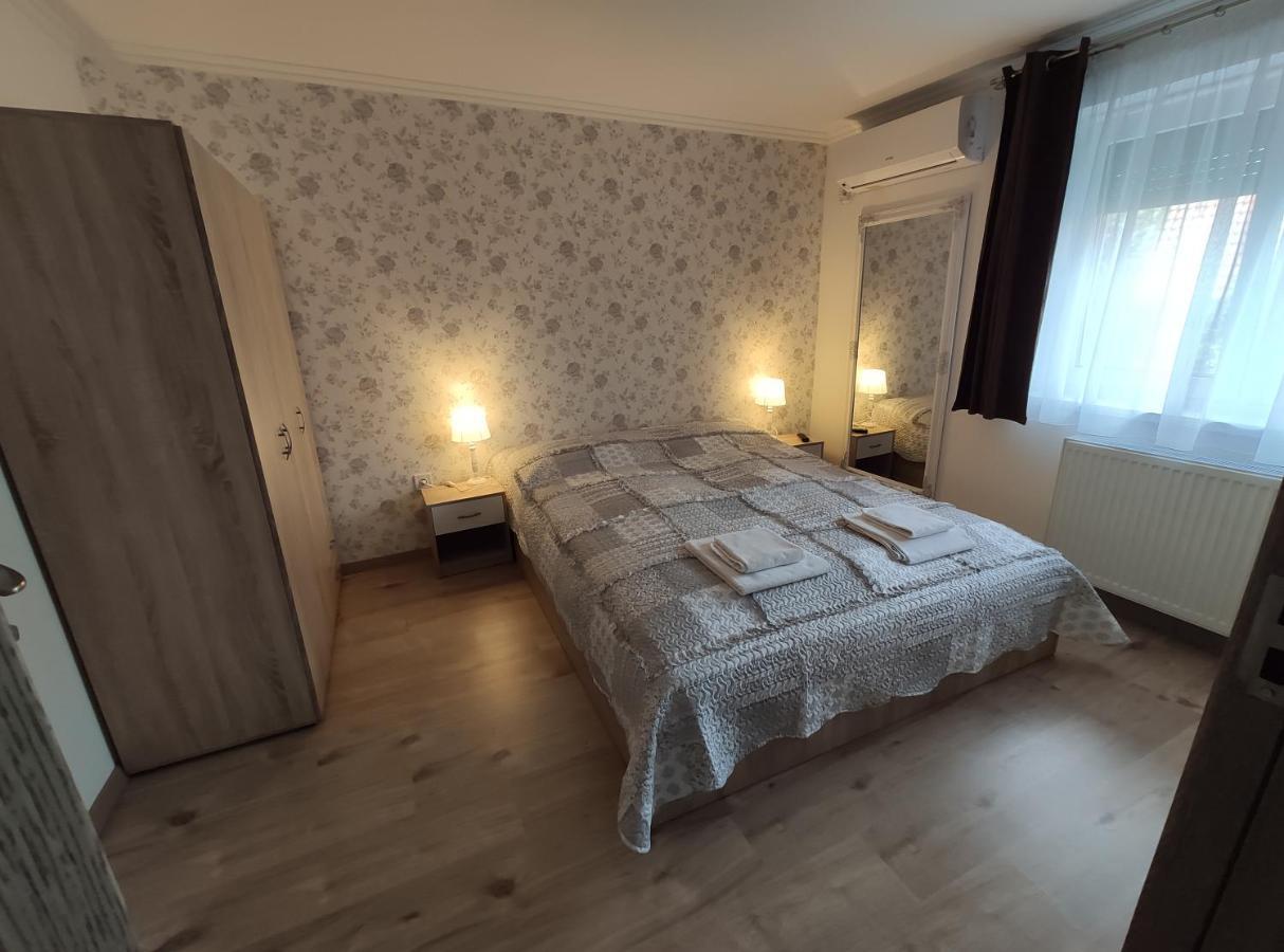 Royal De Lux Apartamento Hajdúszoboszló Exterior foto